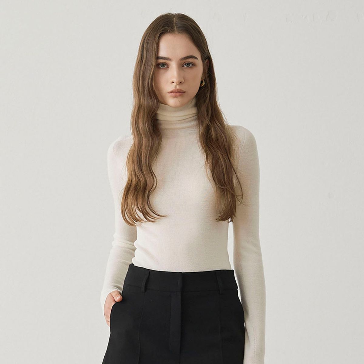 씨커슨(CKUSUN) BIELLA WOOL BLEND HIGH NECK KNIT TOP - WHITE