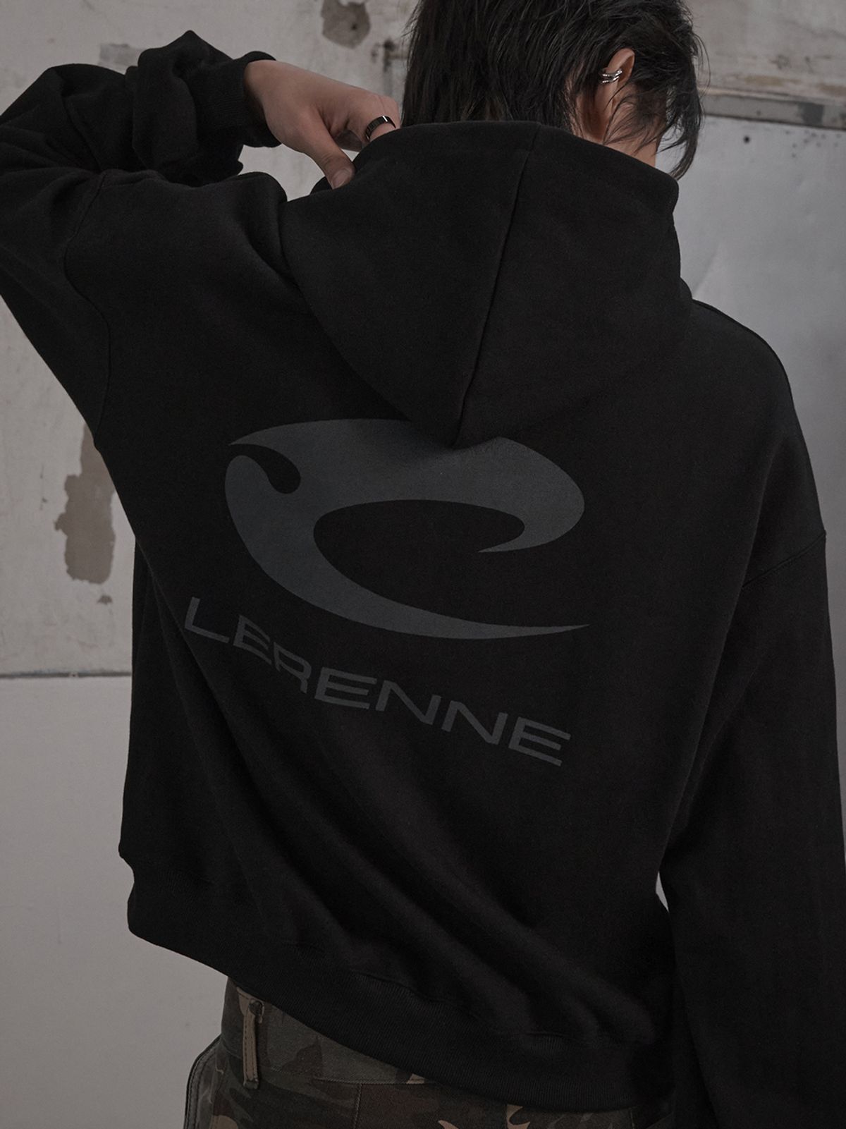 르렌느(LERENNE) Logo Printing Hoodie - Black