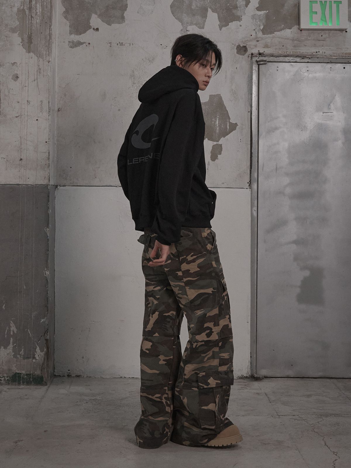 르렌느(LERENNE) Logo Printing Hoodie - Black