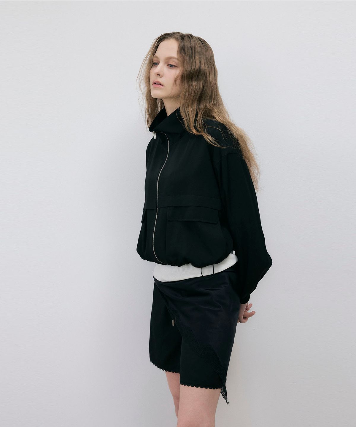 씨커슨(CKUSUN) GLOSSY TEXTURE VOLUM POCKET JUMPER - BLACK