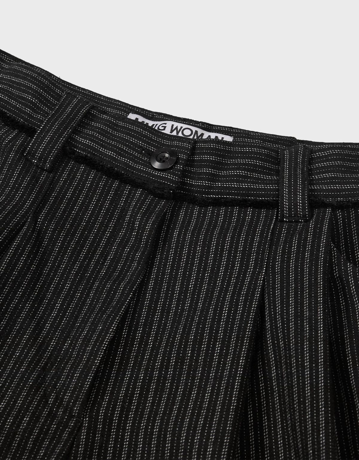 엠엠더블유(MMW) [MMW] TWO TUCK STRIPE PANTS (BLACK)