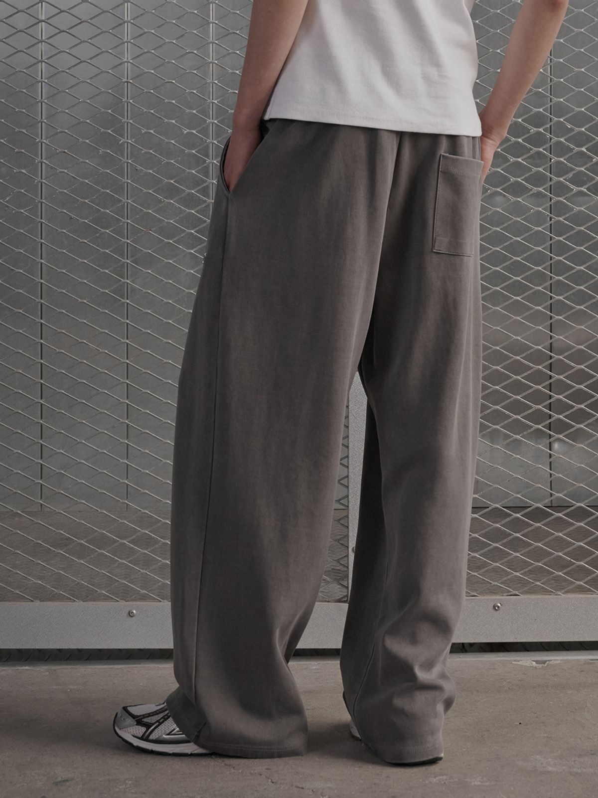 르렌느(LERENNE) Pigment Sweat Pants - Grey