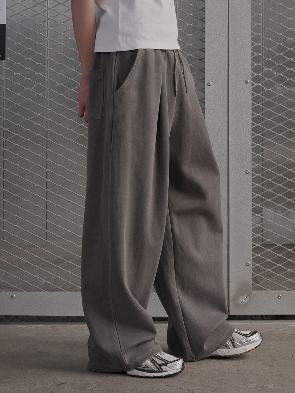 르렌느(LERENNE) Pigment Sweat Pants - Grey
