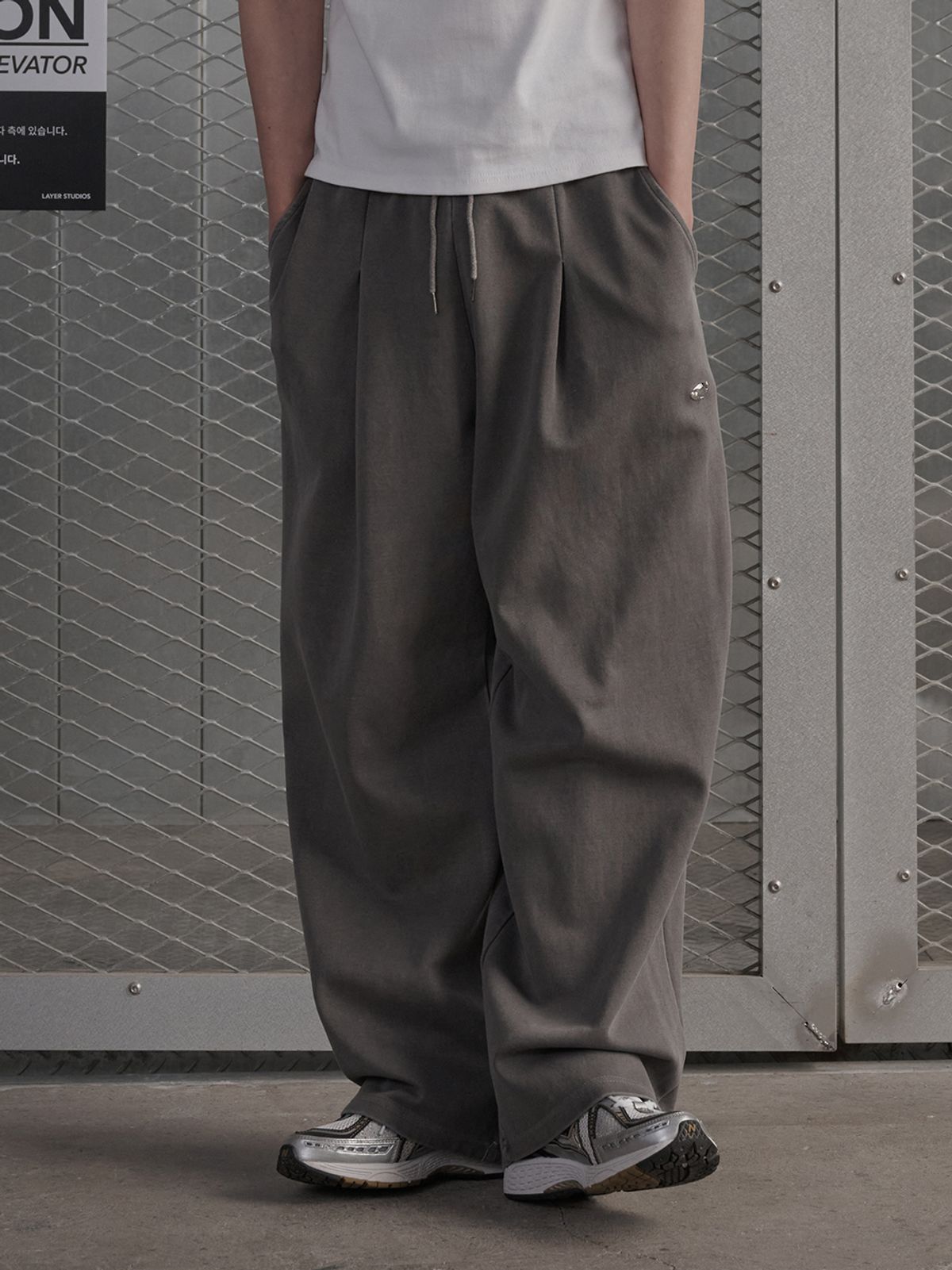 르렌느(LERENNE) Pigment Sweat Pants - Grey