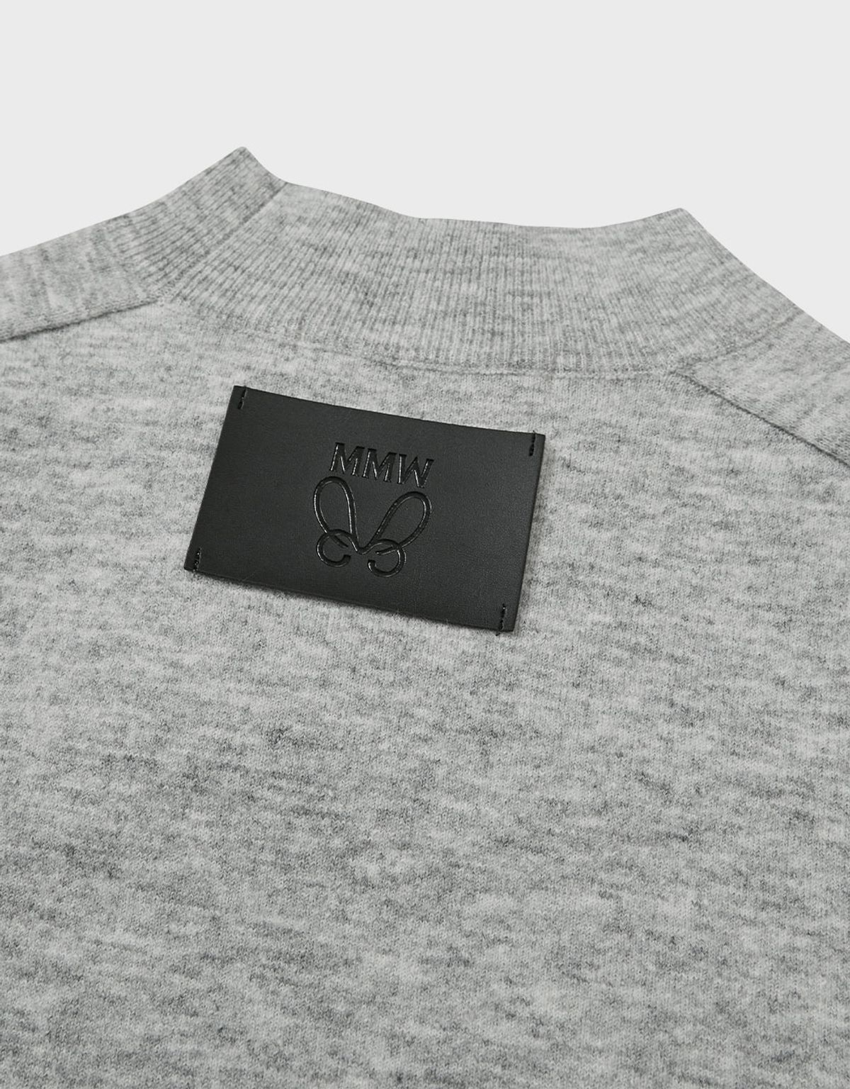 엠엠더블유(MMW) [MMW] CUT-OUT BELTED HF KNIT (GREY)