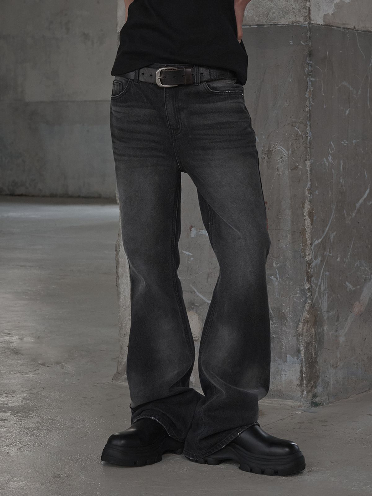 르렌느(LERENNE) Flare Denim Pants - Black