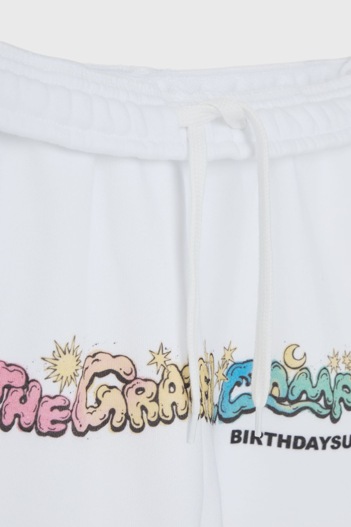 벌스데이수트(BIRTHDAYSUIT) [BDS X TGC] THE GRATEFUL CAMP HALF SWEAT PANTS (WHITE)