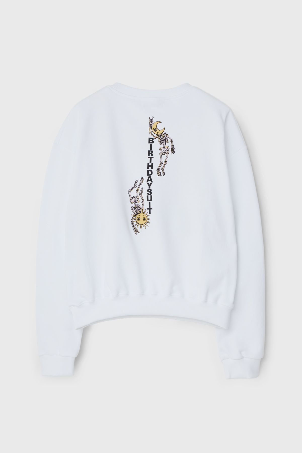 벌스데이수트(BIRTHDAYSUIT) [BDS X TGC] THE GRATEFUL CAMP SWEAT SHIRT (WHITE)