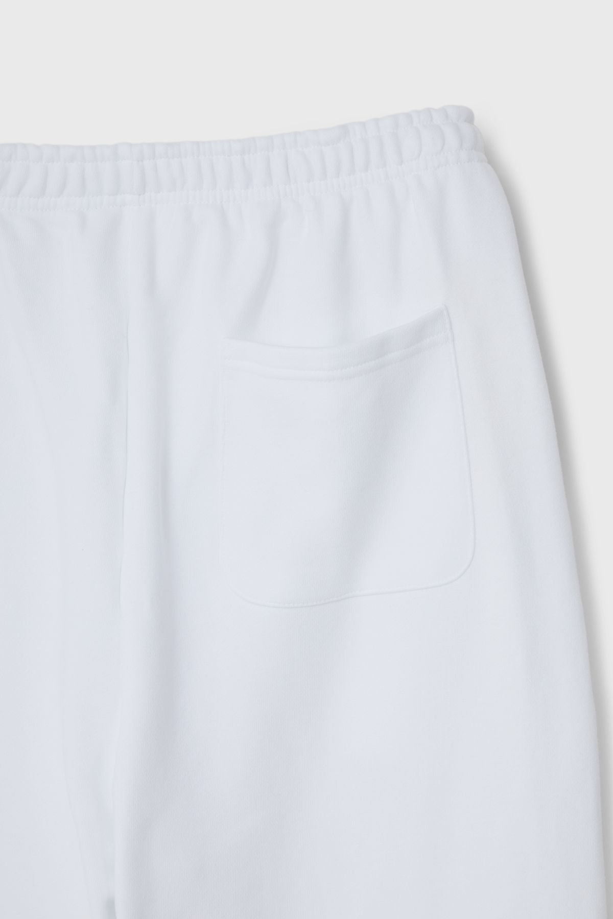벌스데이수트(BIRTHDAYSUIT) [BDS X TGC] THE GRATEFUL CAMP SWEAT PANTS (WHITE)
