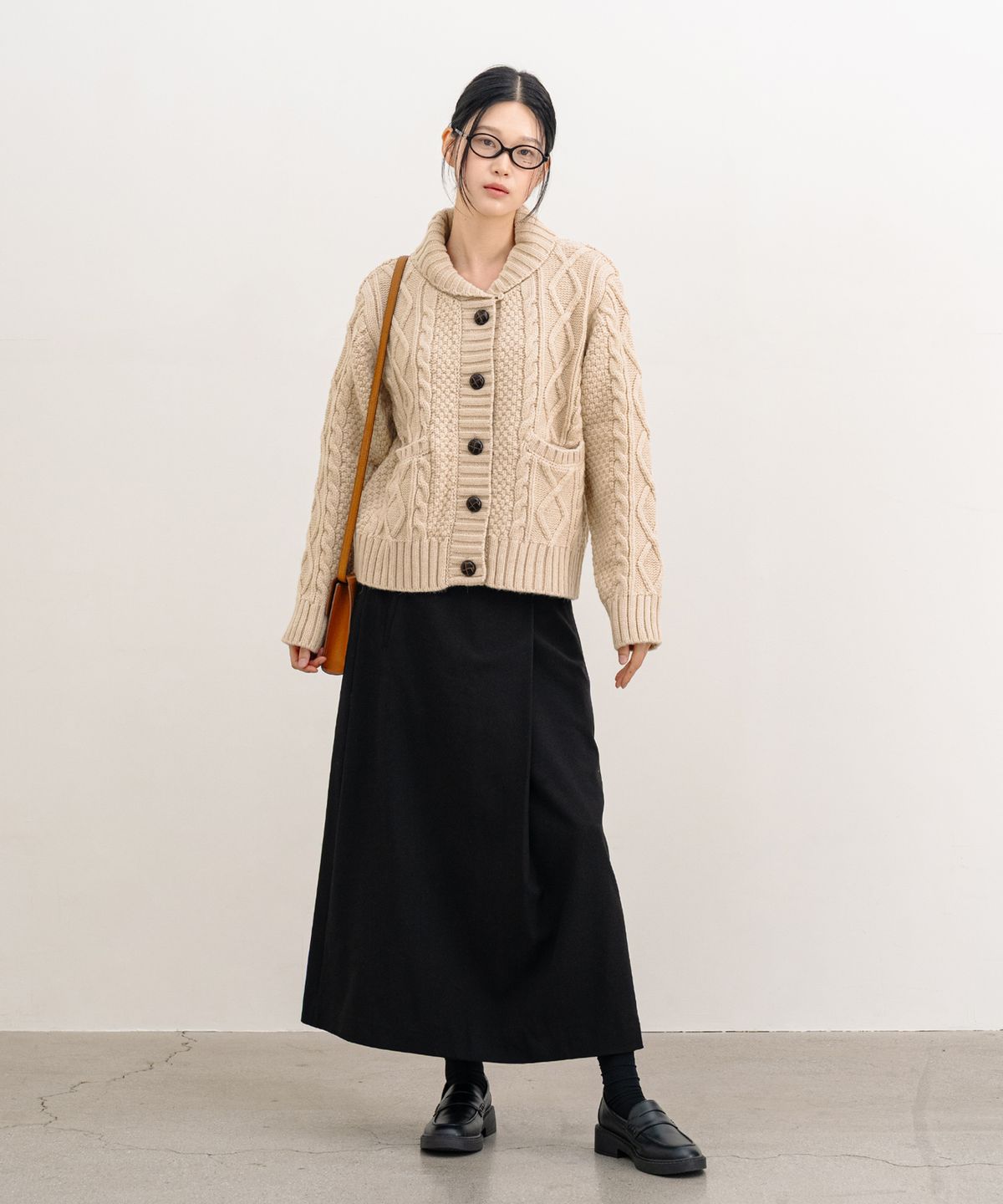 클루니(CLUNY) Aran Shawl Collar Alpaca Cardigan - Beige