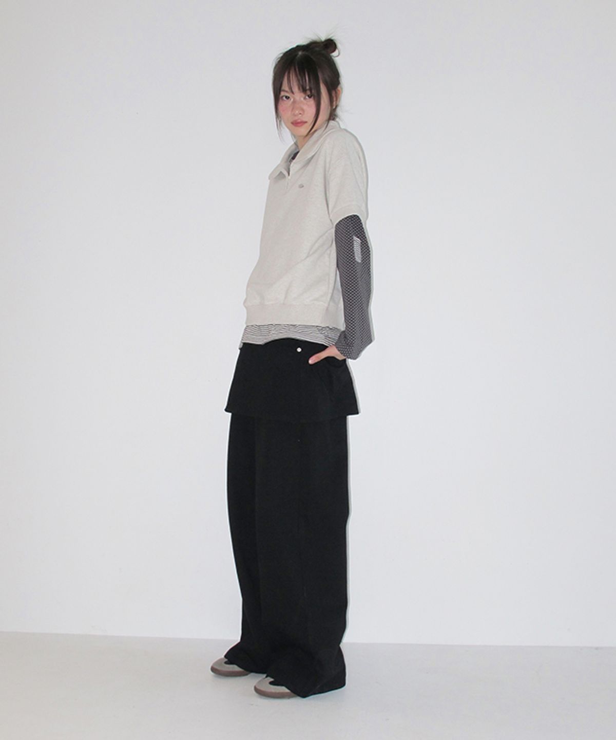 론론(RONRON) HEART POCKET DENIM SKIRT LAYERED PANTS BLACK