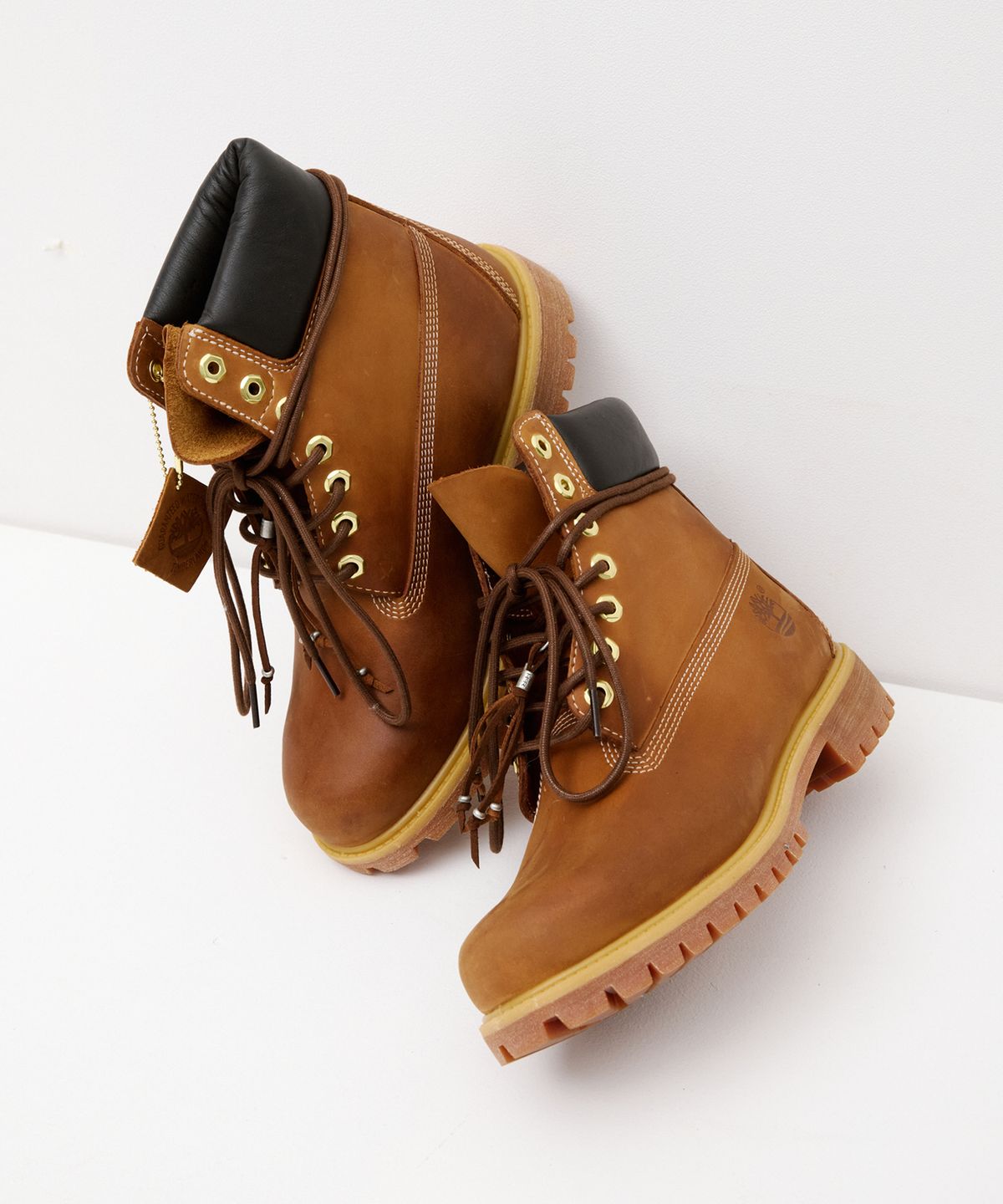 팀버랜드(TIMBERLAND) [Timberland x Hatchingroom] 남성 오일-버니쉬드 6인치 부츠 - 브라운 / HCRTBLSO01_M
