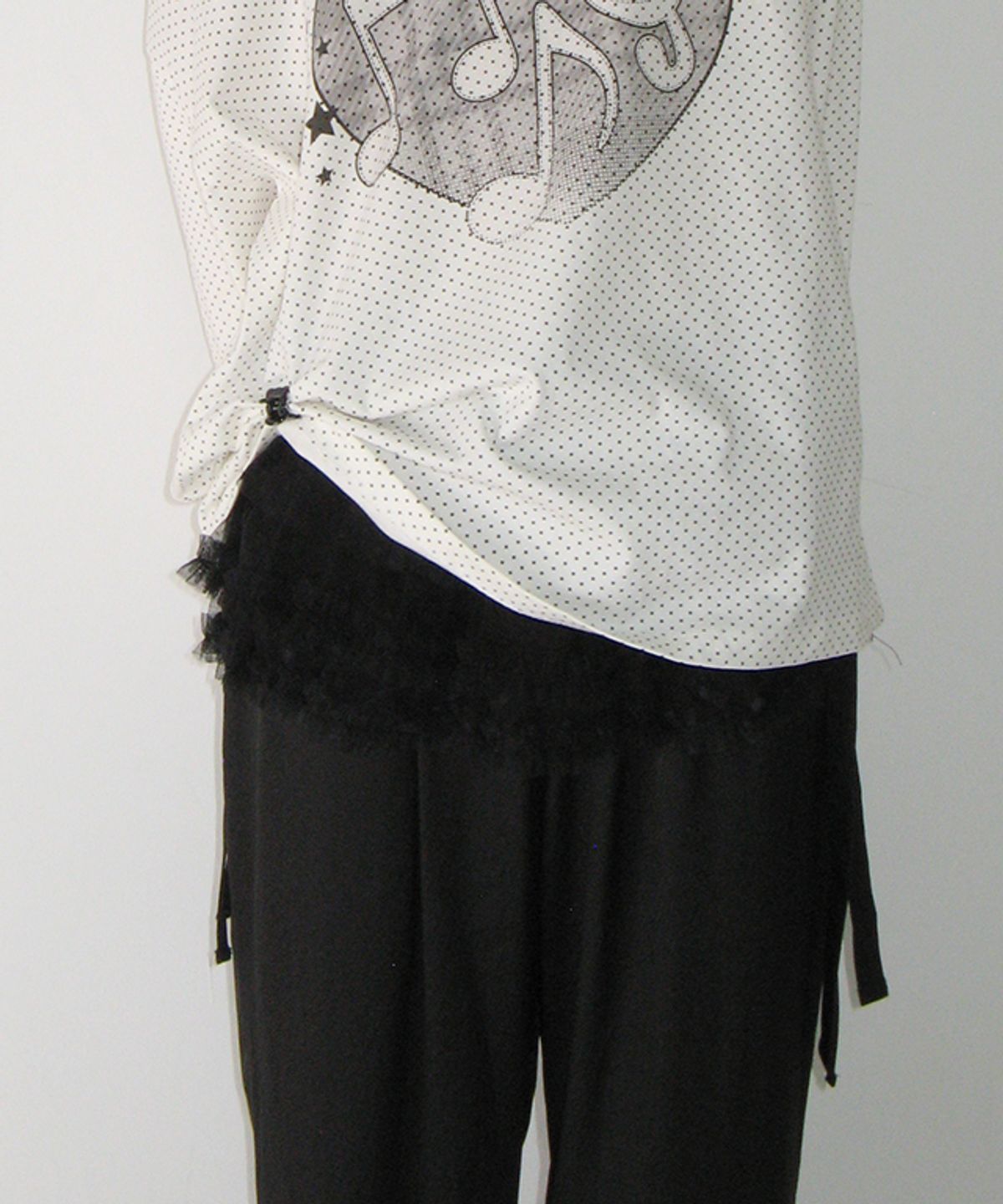 론론(RONRON) FLUFFY DOT RUFFLE MESH BELT BLACK