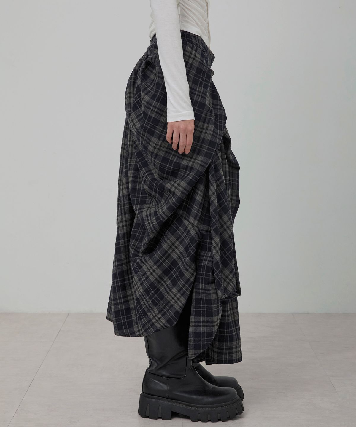 플레어업(FLAREUP) Asymmetrical Draped Layered Long Skirt (FL-256_Checked)