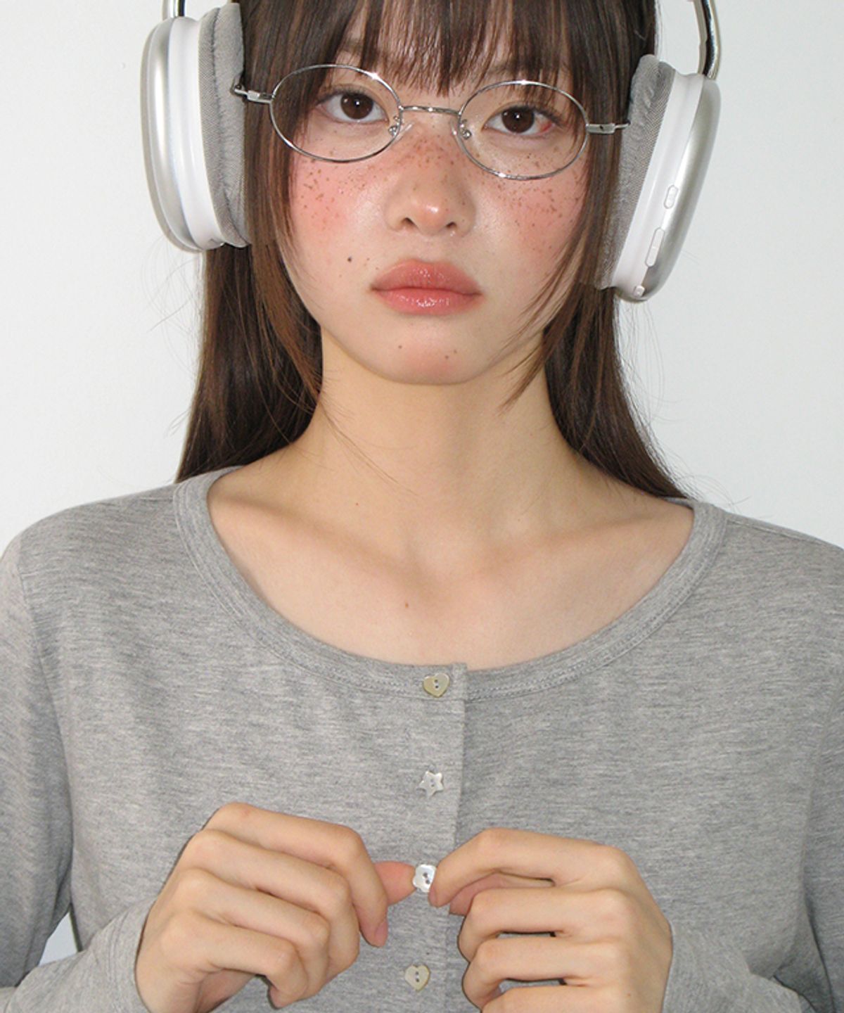 론론(RONRON) SHAPE BUTTON RUFFLE LONG SLEEVE GREY