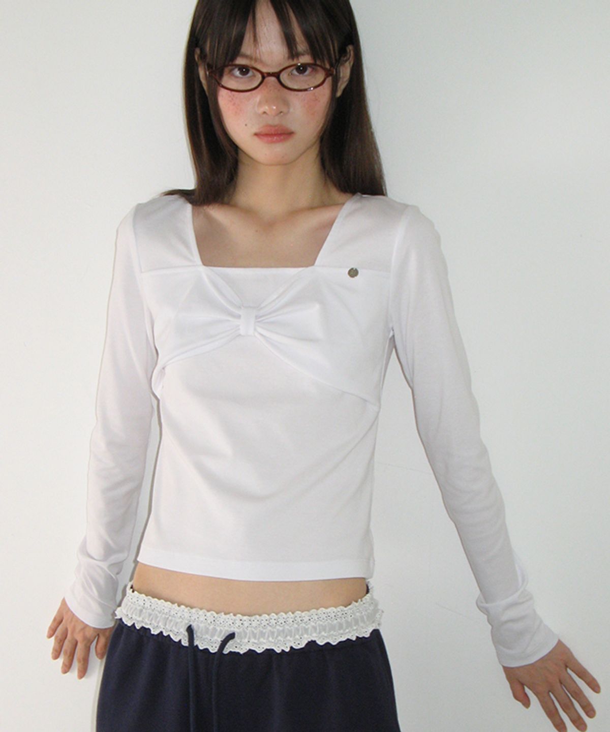 론론(RONRON) RIBBON KNOT SQUARE NECK LONG SLEEVE WHITE