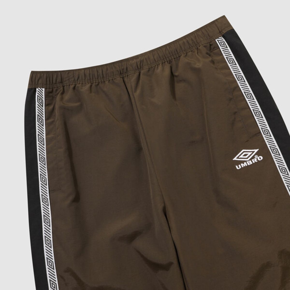 엄브로(UMBRO) HBL OG 헤리티지 와이드 & 조거 2WAY 팬츠 브라운(UQ321CPT93)
