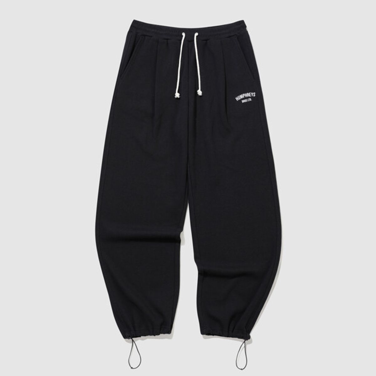 엄브로(UMBRO) HBL 로얄 컬리지 와이드 & 조거 2WAY 스웨트 팬츠 블랙(UQ321CFP99)