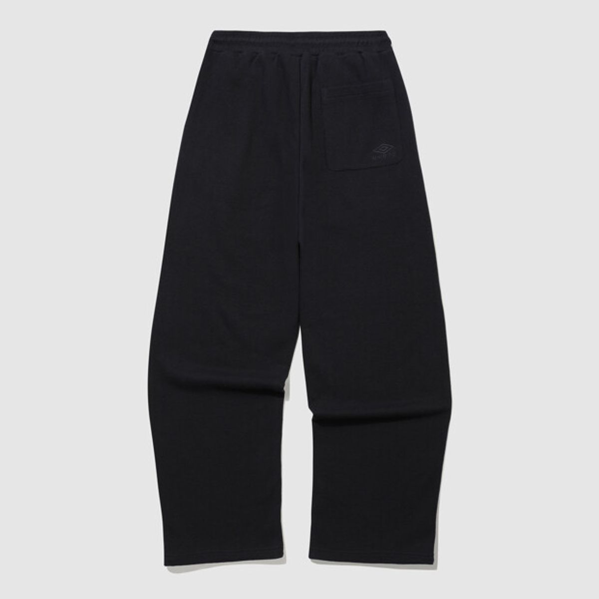 엄브로(UMBRO) HBL 로얄 컬리지 와이드 & 조거 2WAY 스웨트 팬츠 블랙(UQ321CFP99)