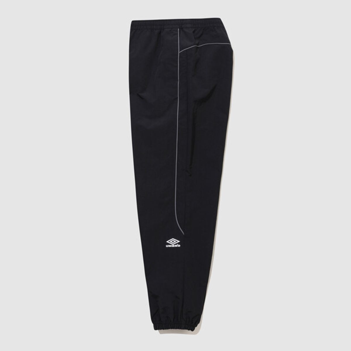 엄브로(UMBRO) HBL 엔지니어드 크루 우븐 조거 팬츠 블랙(UQ323CPT97)