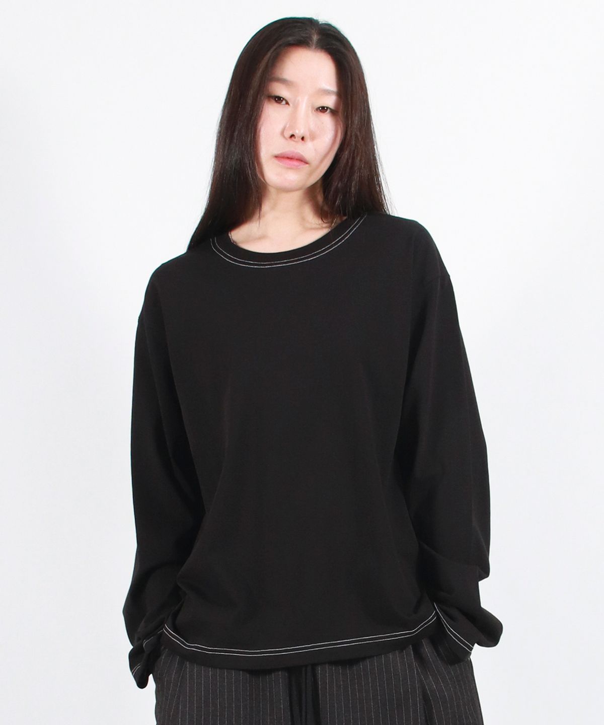드마크(DEMARC) OUTSTITCH LOOSE FIT LONG SLEEVE TEE - Black