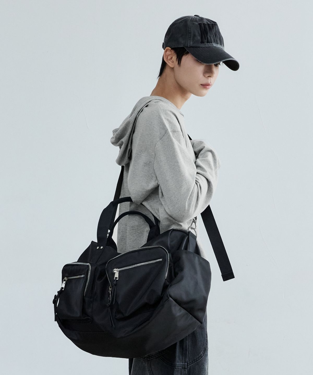메종미네드(MAISON MINED) TWO POCKET BOSTON BAG BLACK