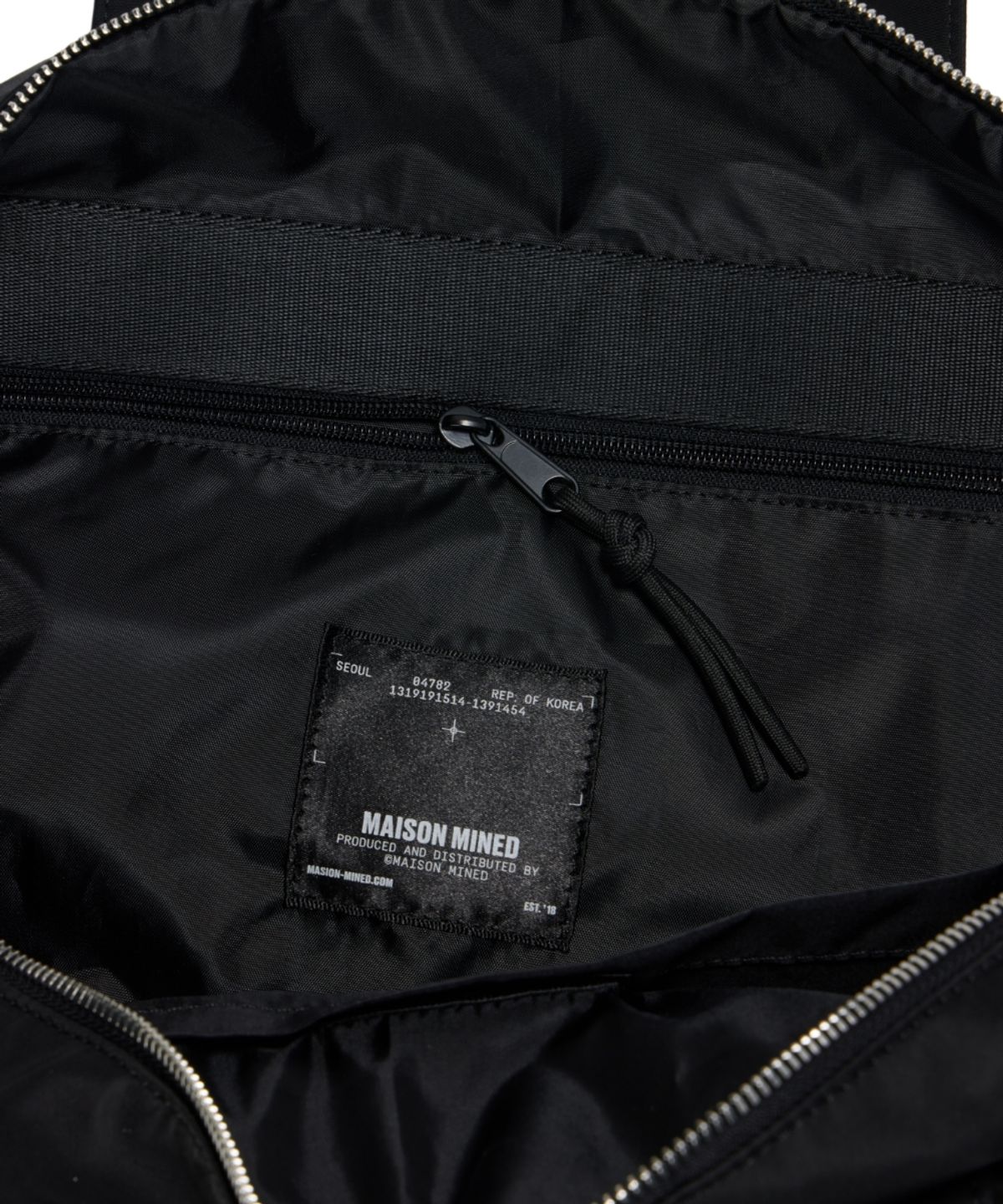 메종미네드(MAISON MINED) TWO POCKET BOSTON BAG BLACK