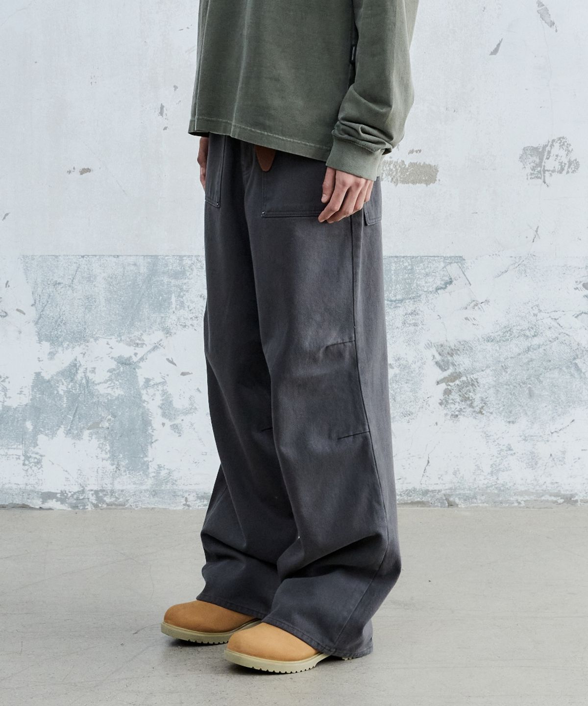 메종미네드(MAISON MINED) PIN-TUCK WASHED COTTON PANTS CHARCOAL