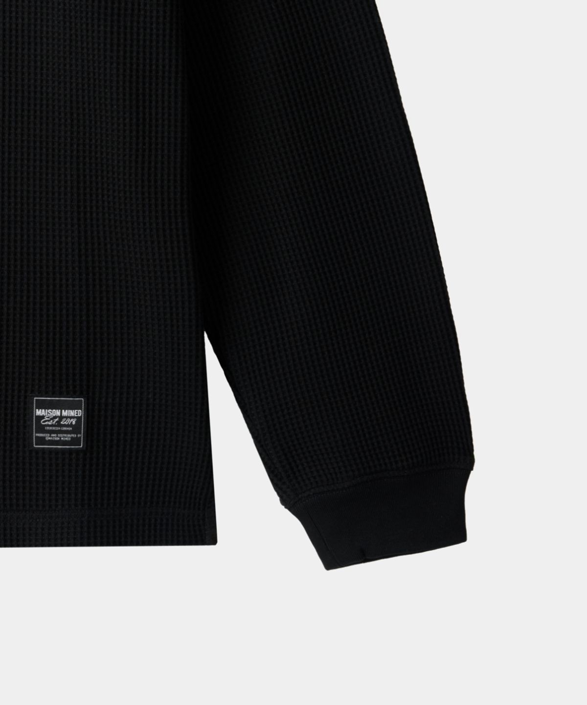 메종미네드(MAISON MINED) BASIC WAFFLE HENLEY NECK BLACK