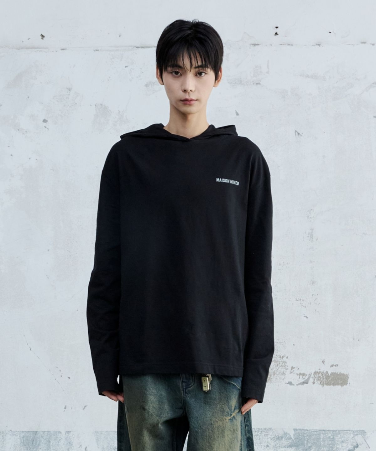 메종미네드(MAISON MINED) MAISON HOODED LONG SLEEVE BLACK