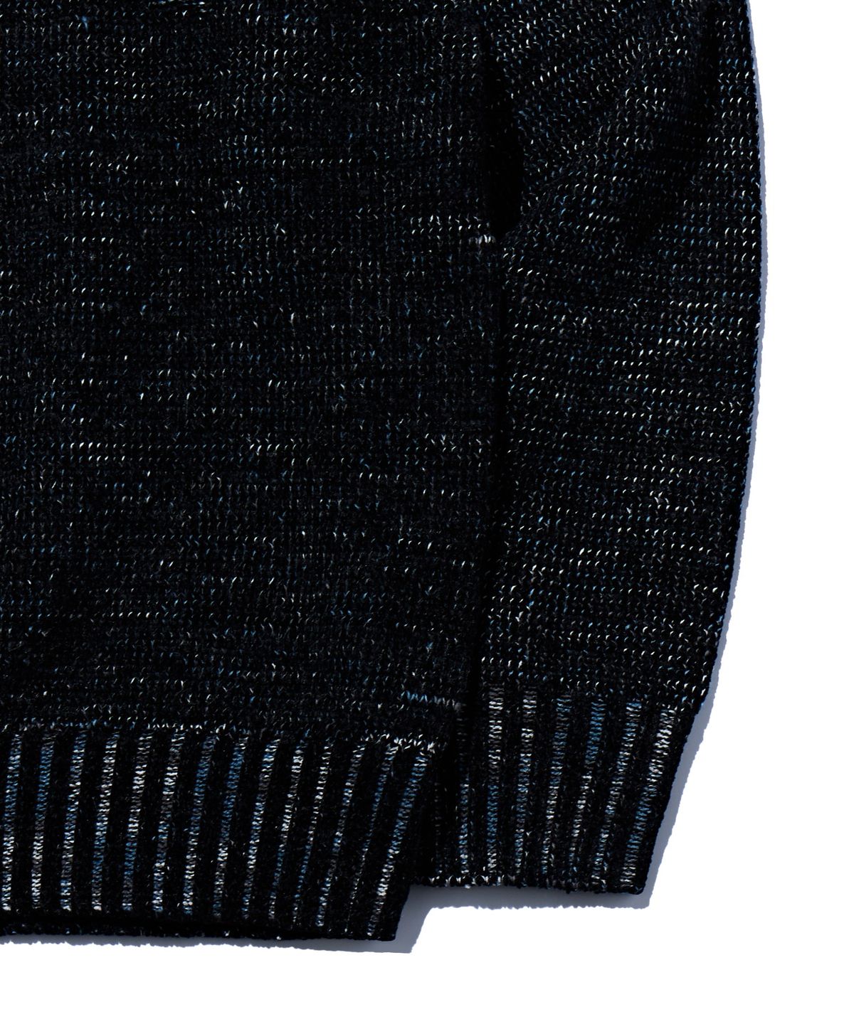 크리틱(CRITIC) Contrast Knit Sweater Black