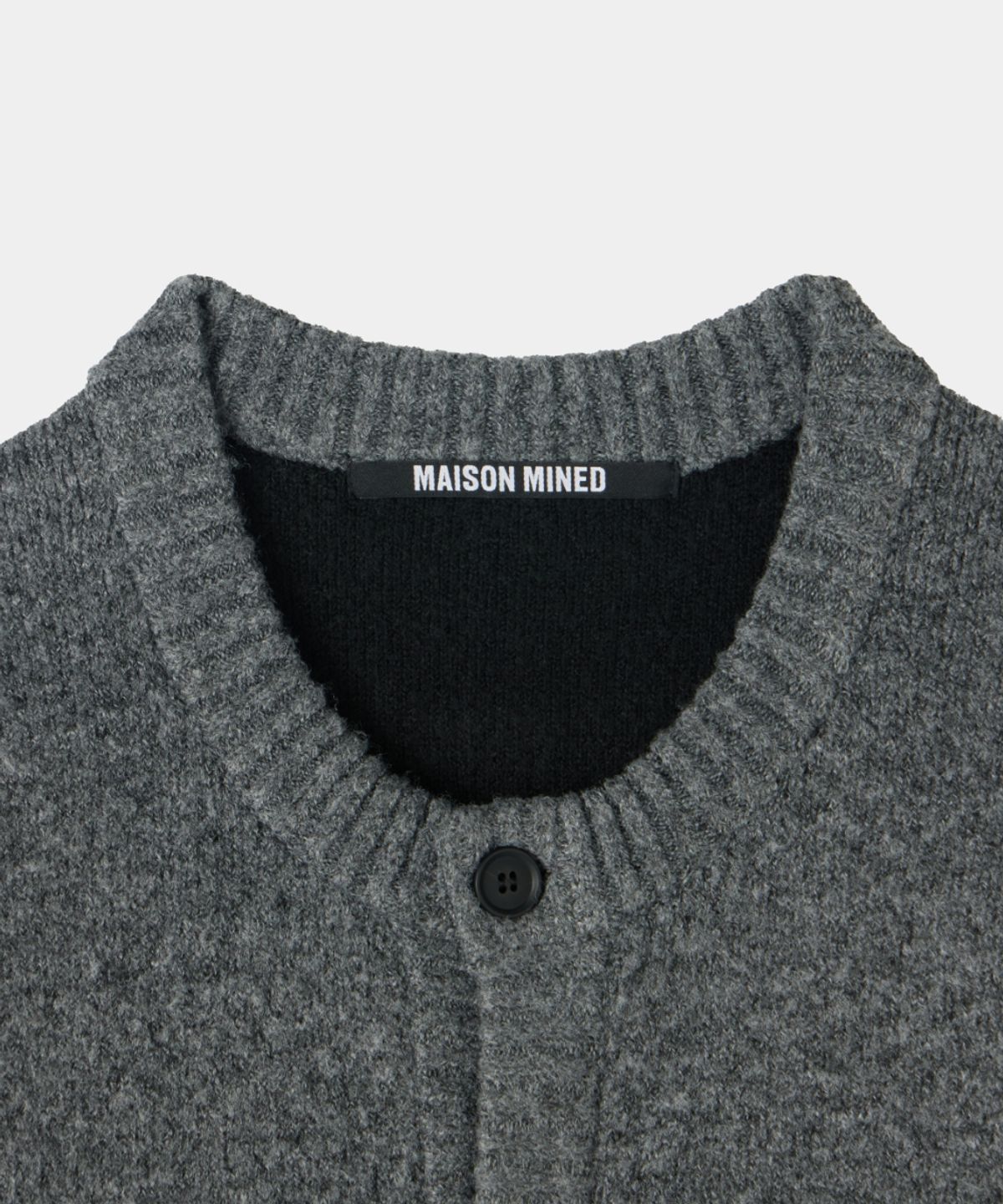 메종미네드(MAISON MINED) SCRIPT TYPE ROUND NECK CARDIGAN MELANGE GRAY
