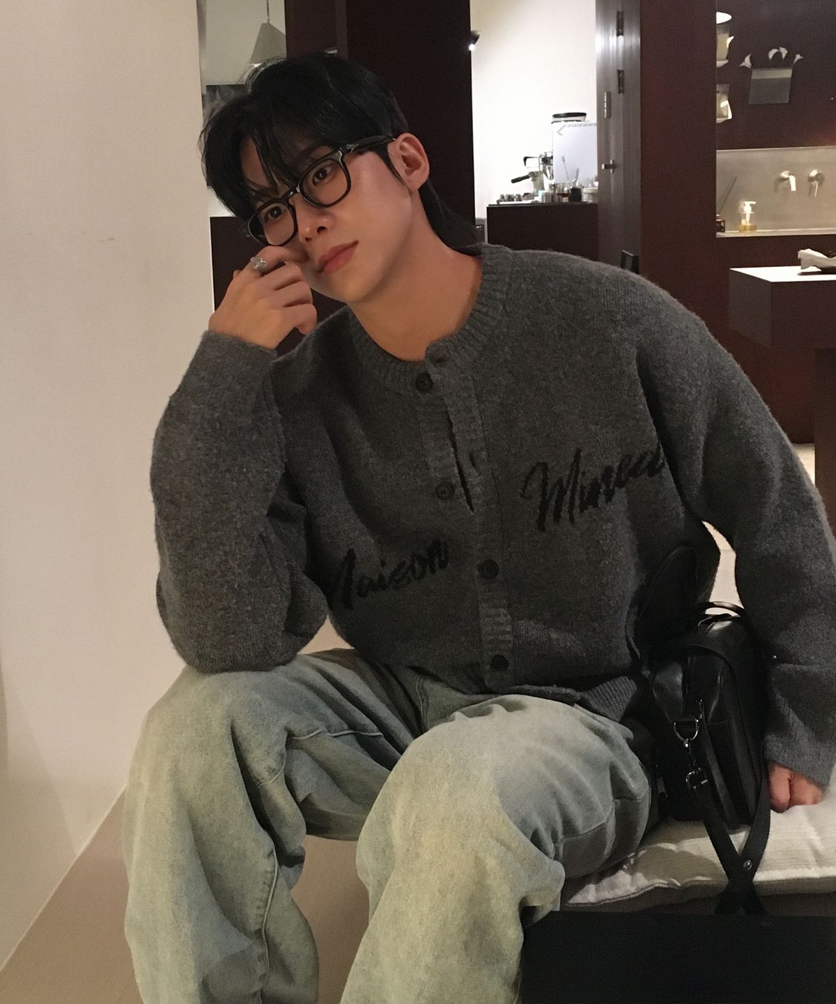 메종미네드(MAISON MINED) SCRIPT TYPE ROUND NECK CARDIGAN MELANGE GRAY