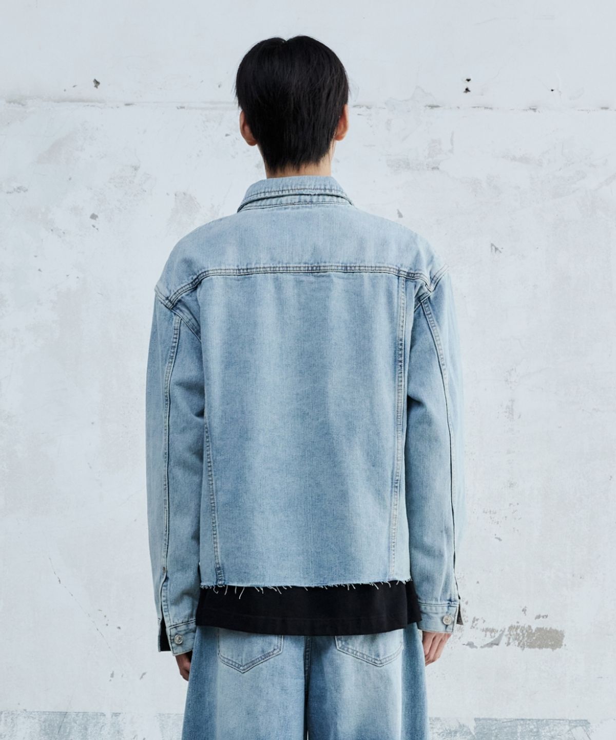 메종미네드(MAISON MINED) CUT OUT DENIM TRUCKER JACKET LIGHT BLUE
