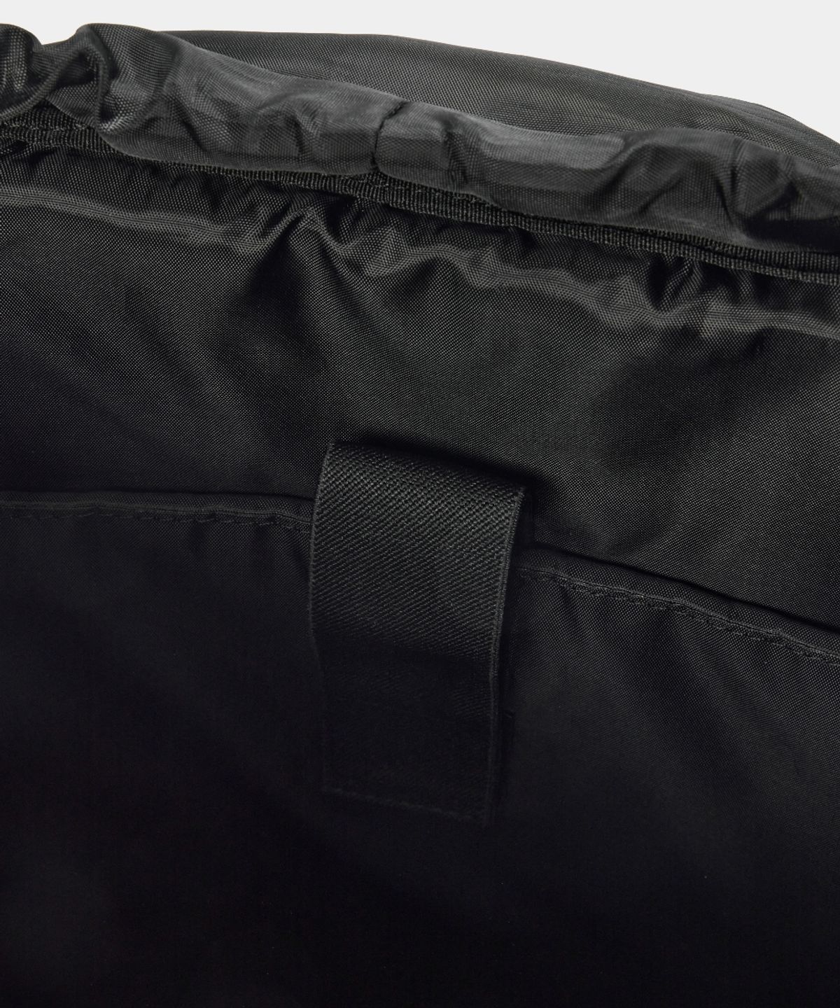 메종미네드(MAISON MINED) EYELET THREE-POCKET BUCKLE BACKPACK BLACK