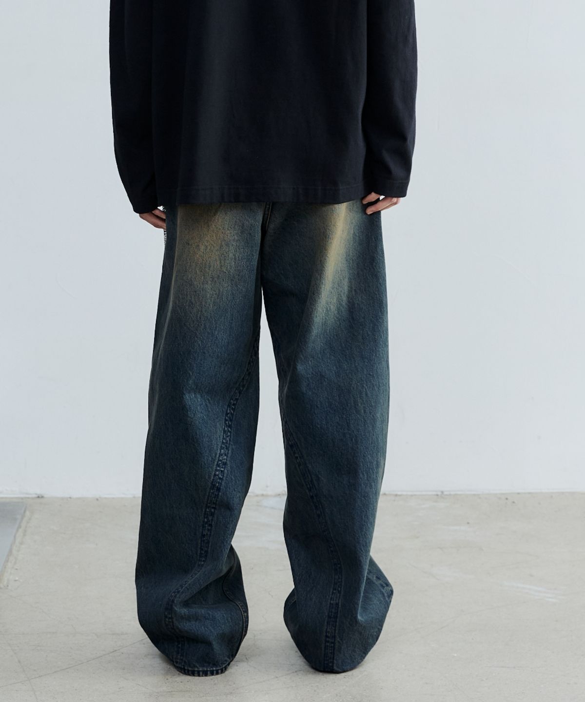 메종미네드(MAISON MINED) FRONT LINE WASHED DENIM PANTS BROWN