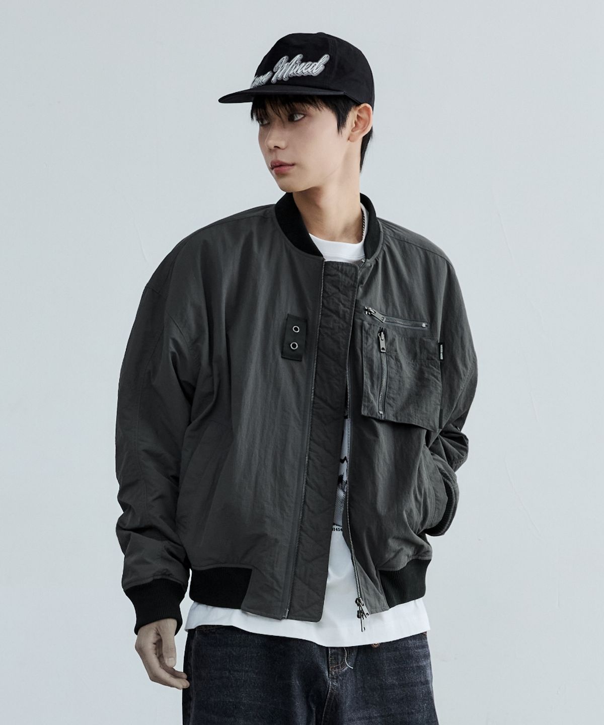 메종미네드(MAISON MINED) DETACHABLE POCKET MA-1 CHARCOAL