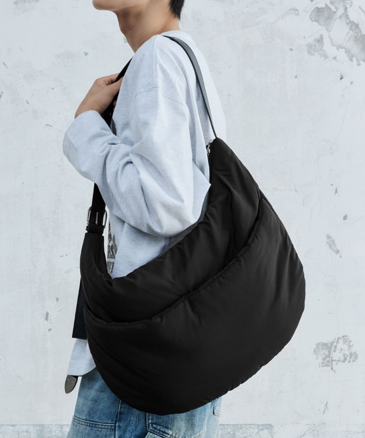 메종미네드(MAISON MINED) PUFFER SHOULDER BAG BLACK