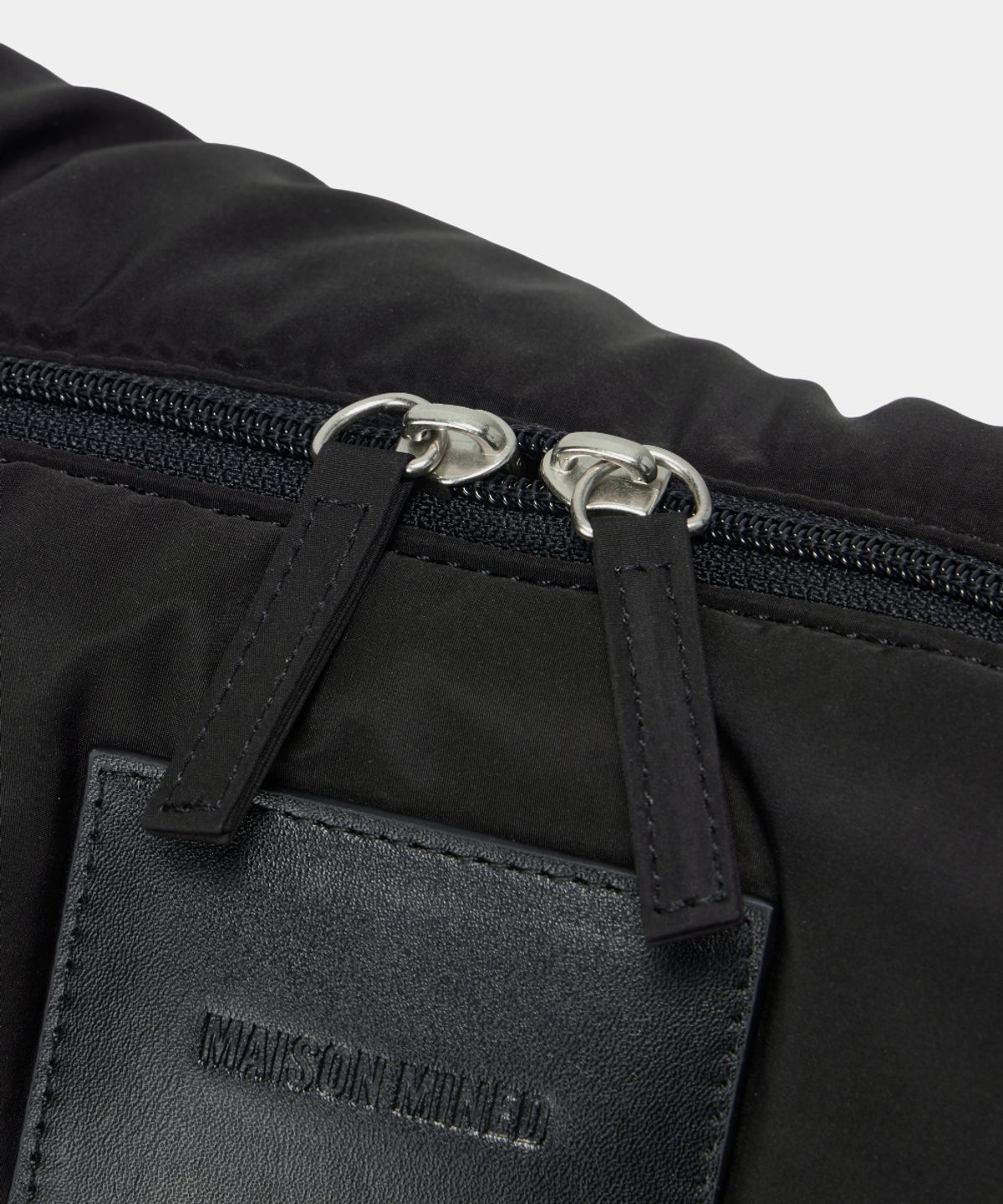 메종미네드(MAISON MINED) PUFFER SHOULDER BAG BLACK