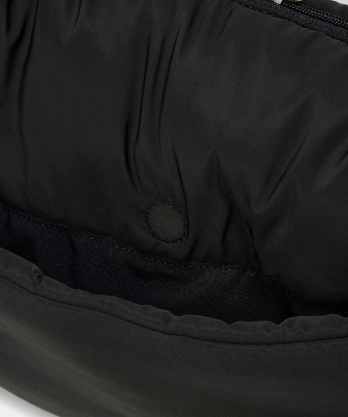 메종미네드(MAISON MINED) PUFFER SHOULDER BAG BLACK