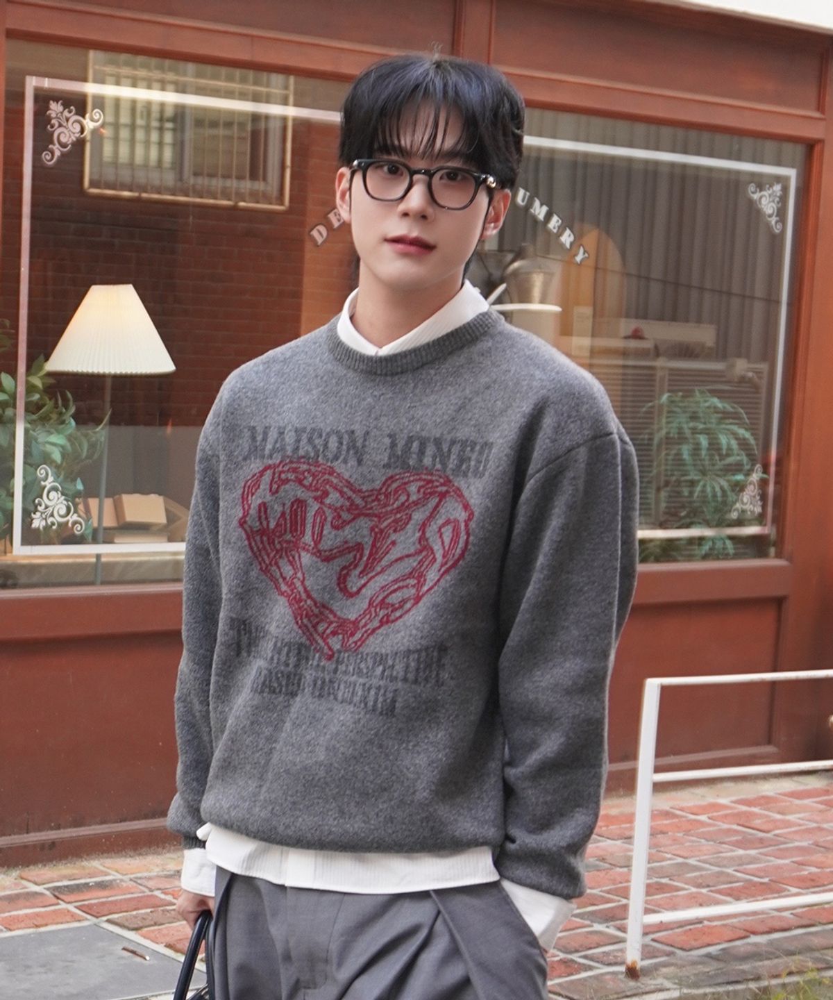메종미네드(MAISON MINED) DOODLE HEART KNIT CHARCOAL