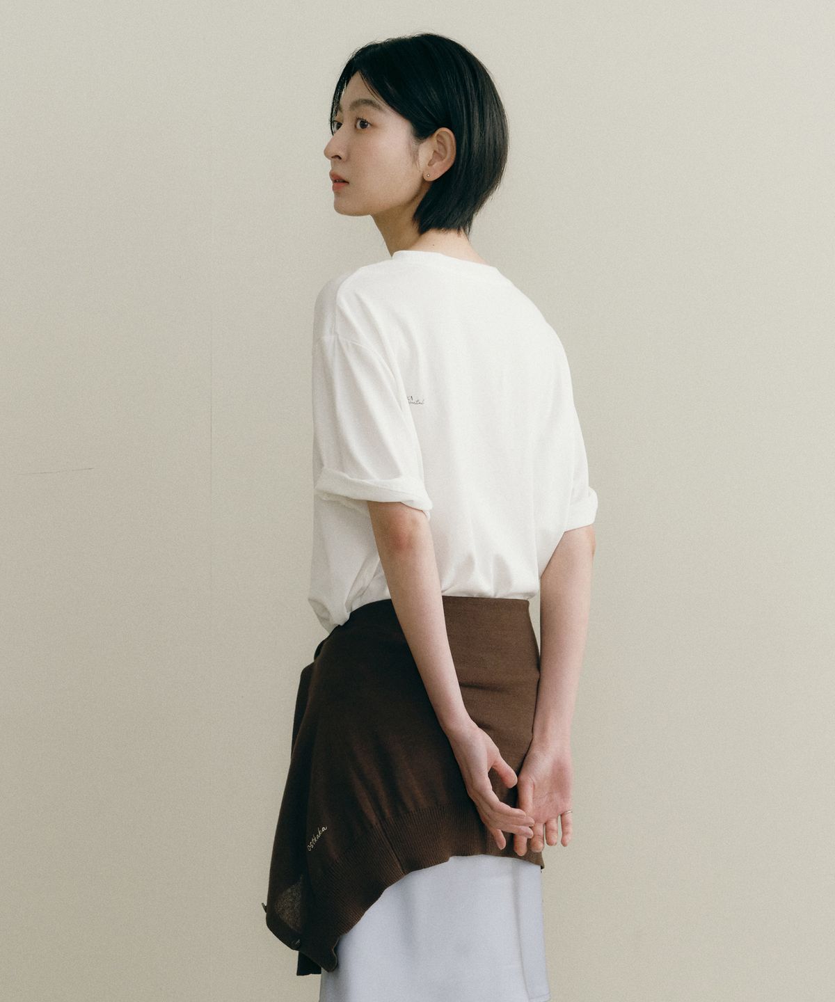 오스트카카(OSTKAKA) 히릭 피그먼트 루즈핏 티셔츠 아이보리