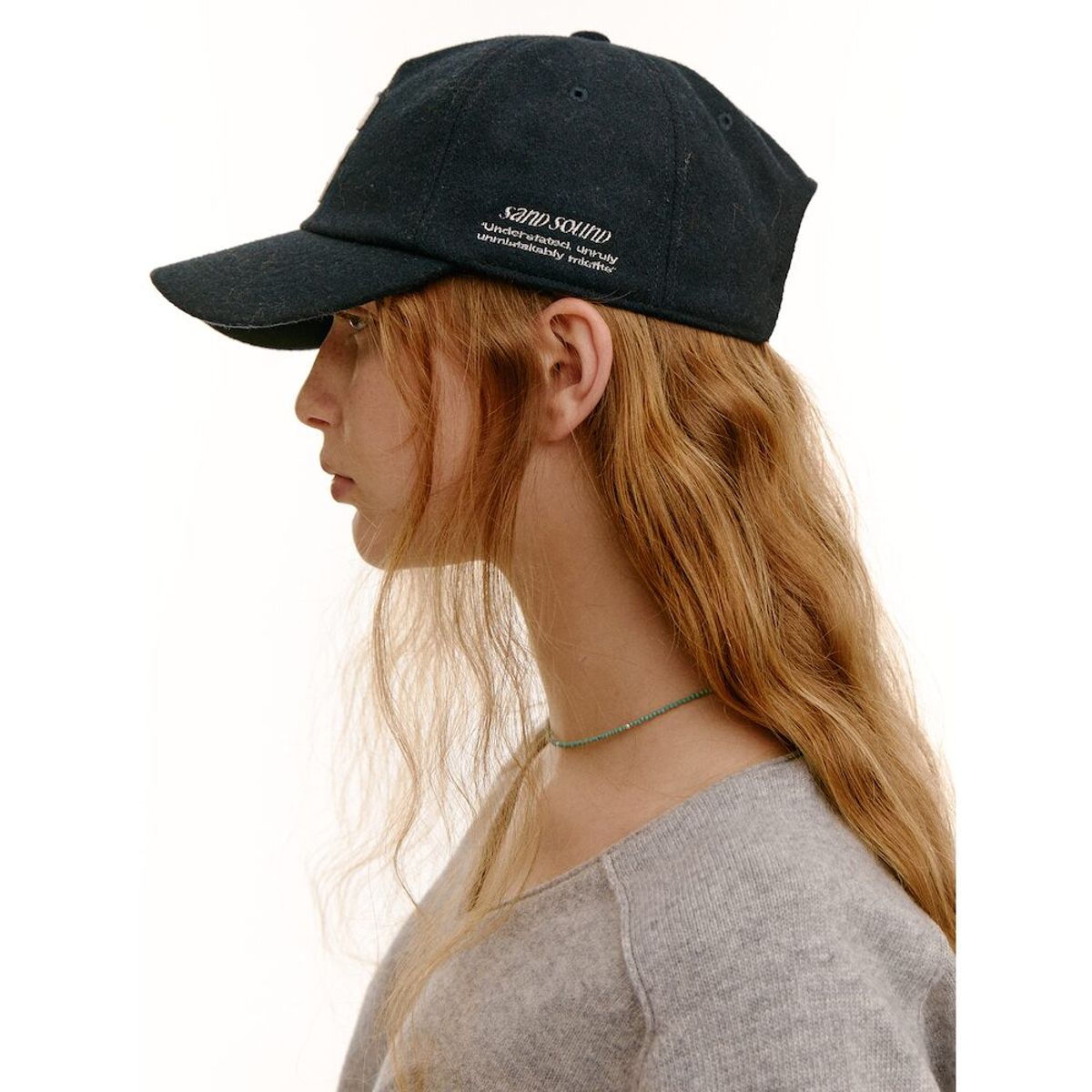 샌드 사운드(SAND SOUND) (UNISEX) 울혼방 뉴핏 아플리케 볼캡  네이비