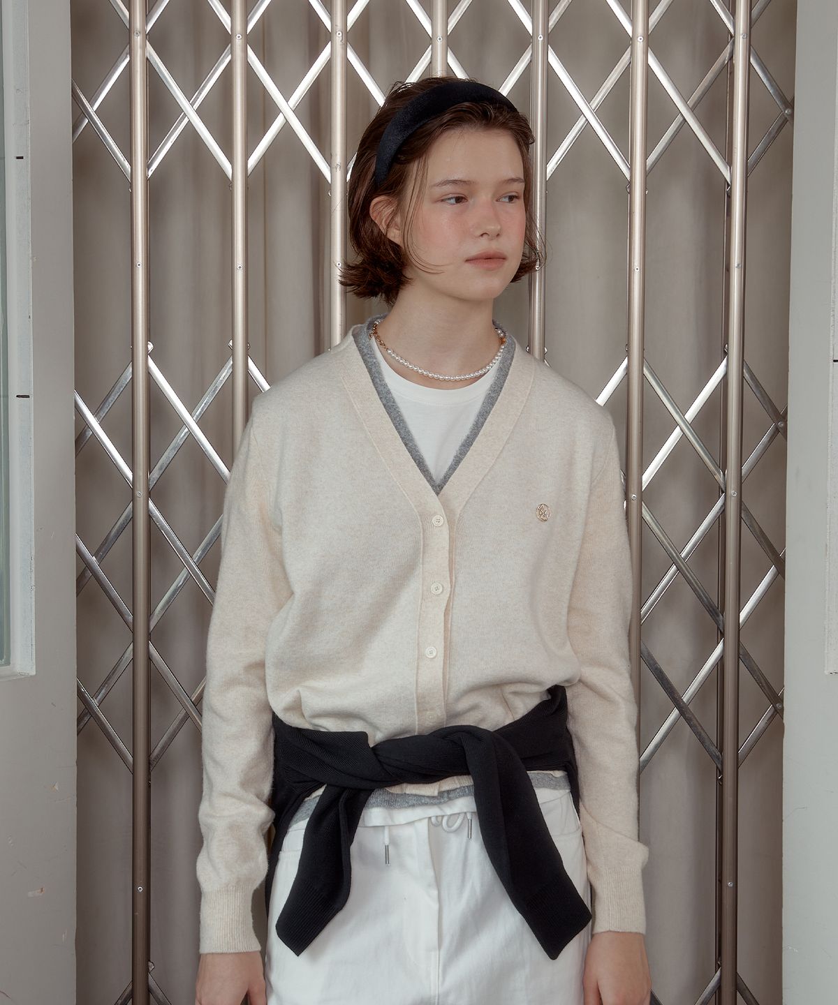 아노에틱(ANOETIC) ANC LAYERED V-NECK CARDIGAN_IVORY