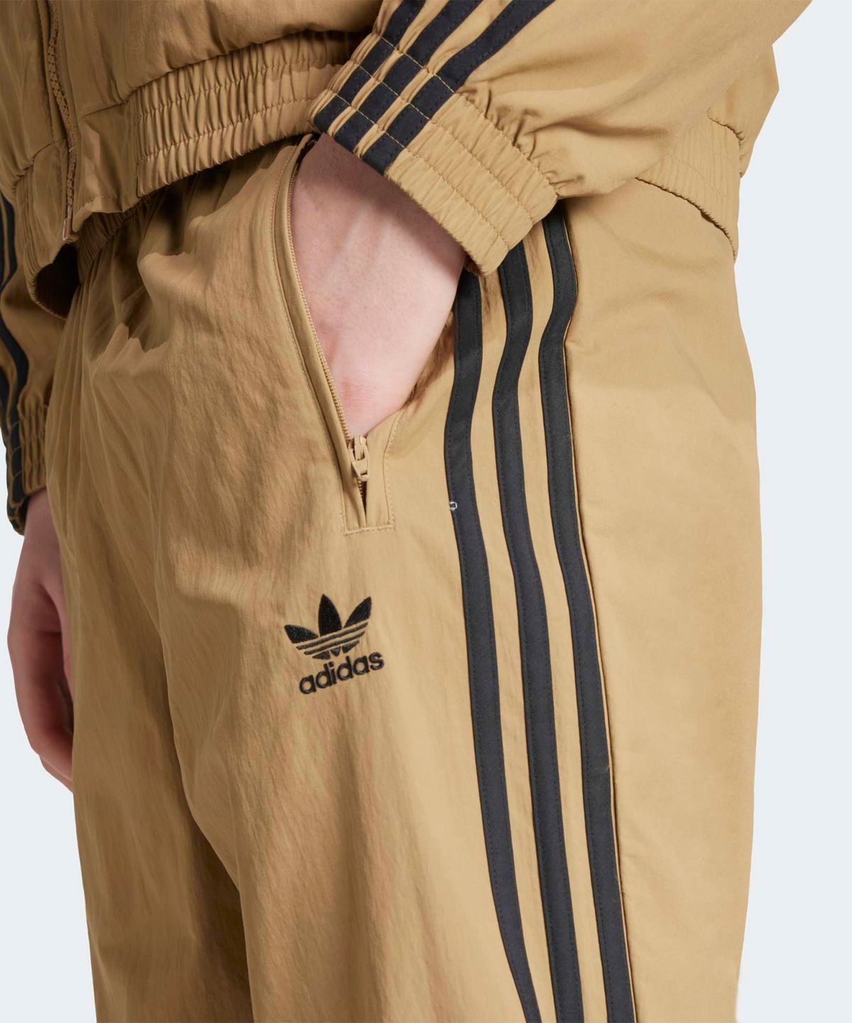 아디다스(ADIDAS) 우븐 파이어버드 트랙 팬츠 - 카본브라운:블랙 / JY1339