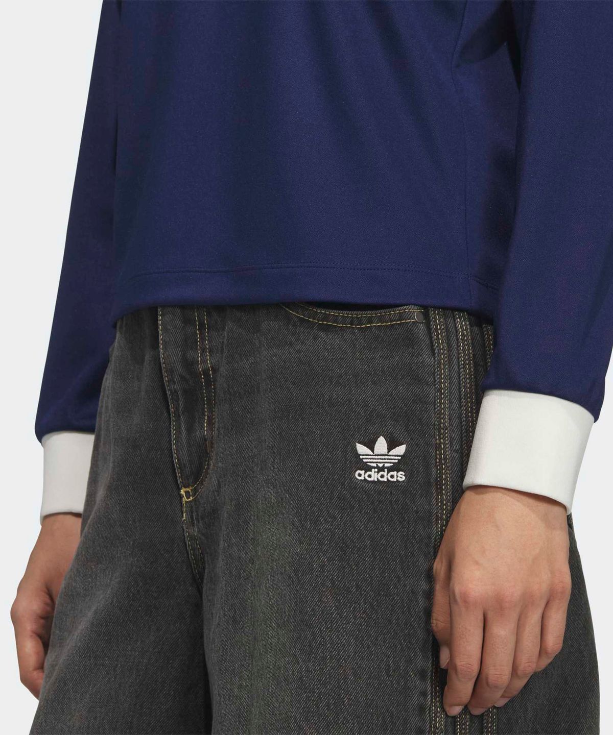 아디다스(ADIDAS) 브이넥 롱 슬리브 티 - 다크블루 / KD1471