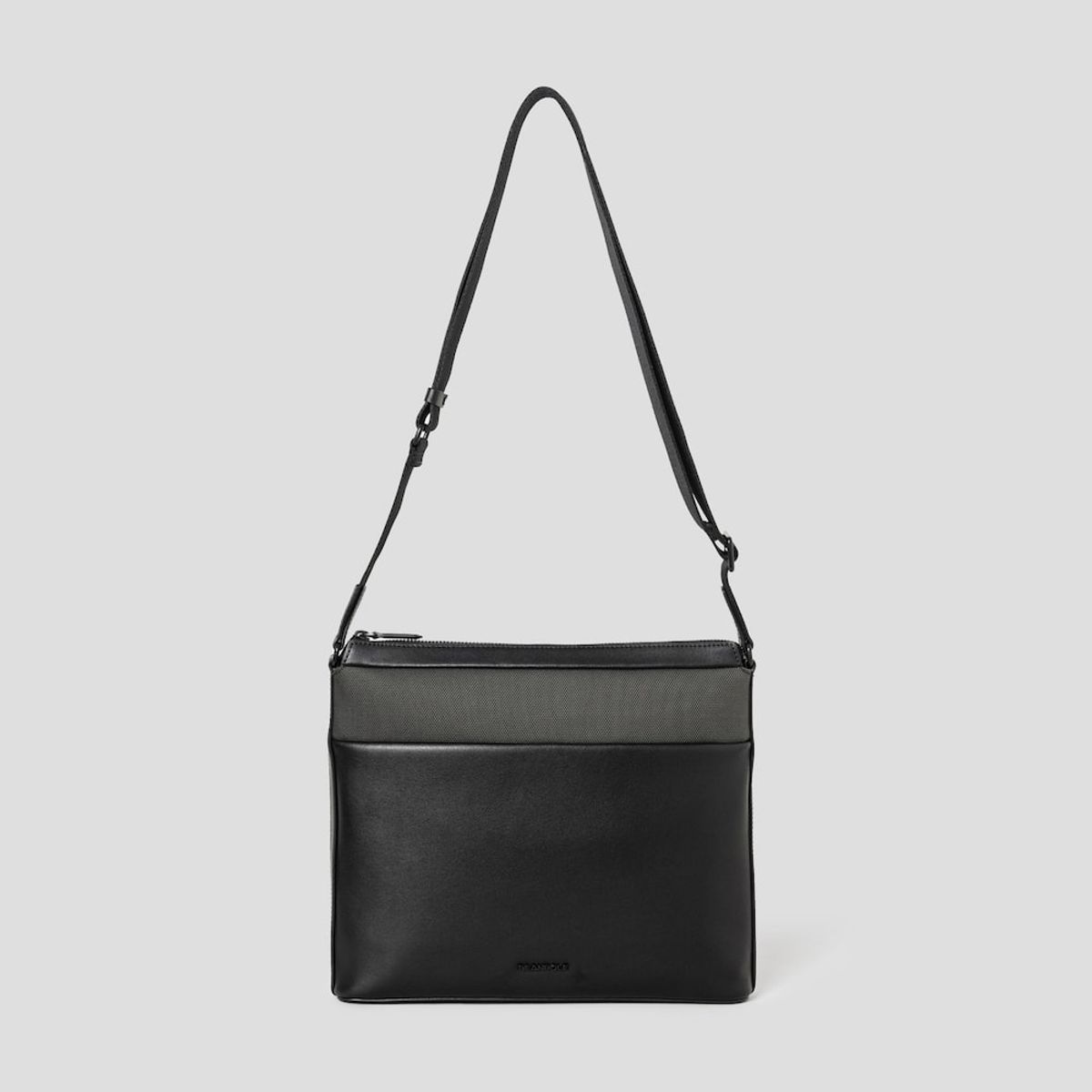 빈폴 액세서리(BEANPOLE ACCESSORY) 커뮤터 가로 메신저  - 그레이