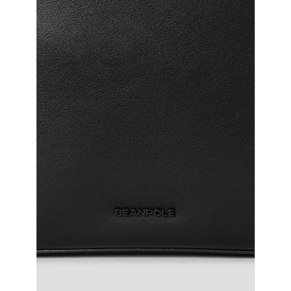 빈폴 액세서리(BEANPOLE ACCESSORY) 커뮤터 가로 메신저  - 블랙