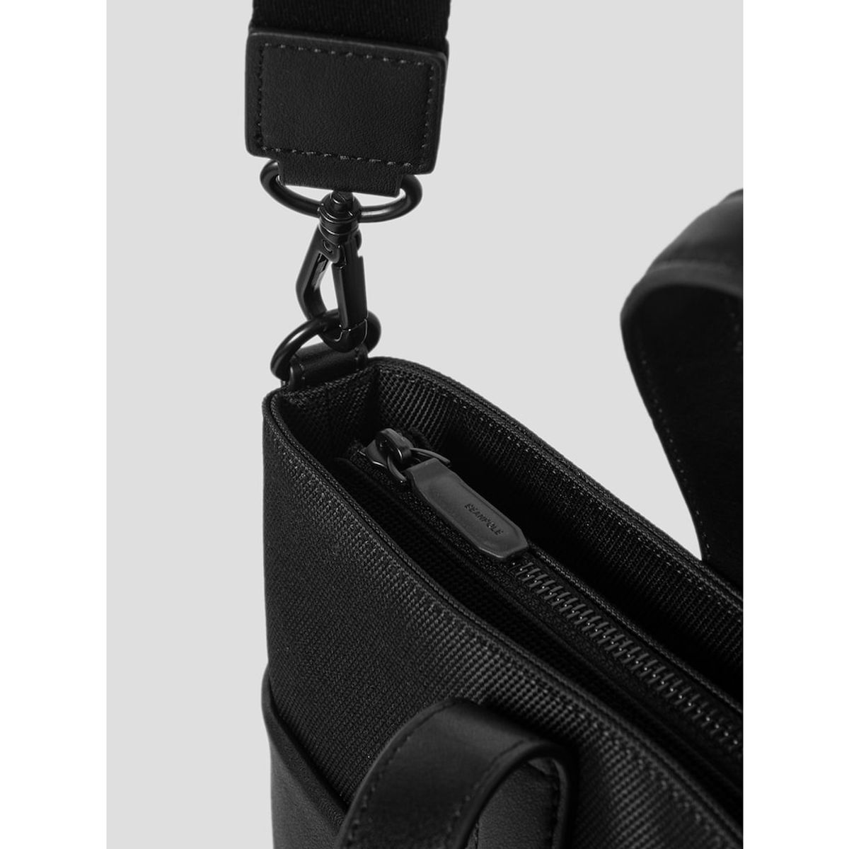 빈폴 액세서리(BEANPOLE ACCESSORY) 커뮤터 가로 토트백  - 블랙