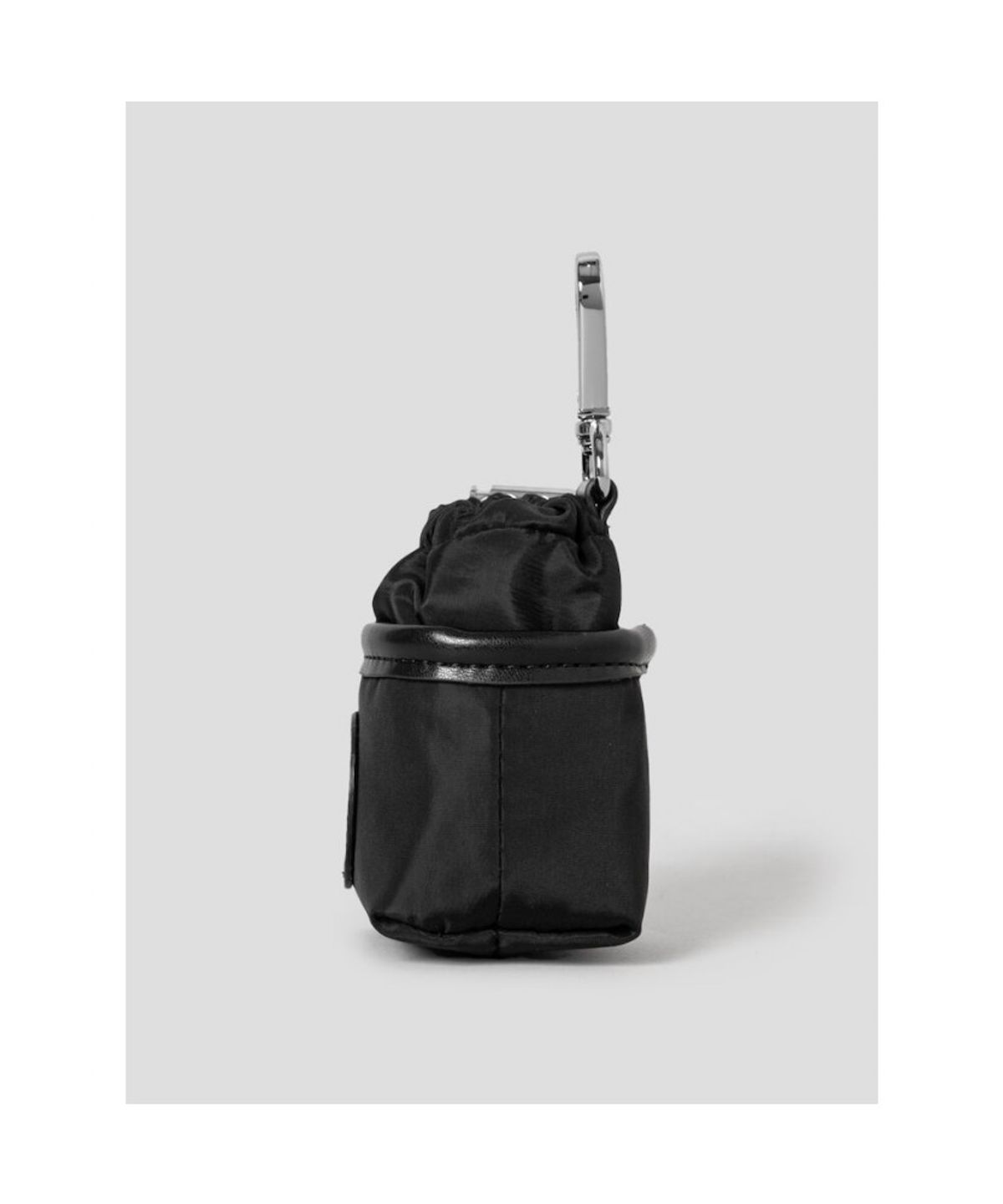 빈폴 액세서리(BEANPOLE ACCESSORY) 미니버킷 볼파우치  - 블랙